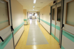 Ζεφύρι: Πέθανε η 45χρονη την οποία περιέλουσε με πετρέλαιο και έκαψε ο σύζυγός της