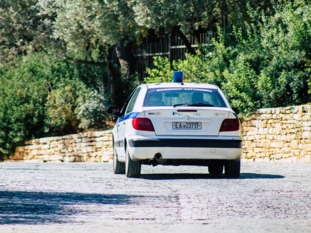 Συνελήφθη άνδρας στη Λευκάδα για παράνομη εγκατάσταση σε δημόσιο χώρο