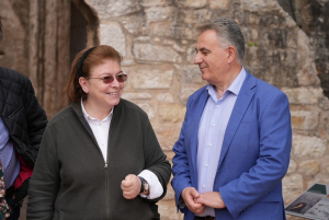 Στη Λευκάδα η Υπουργός Πολιτισμού συνοδεία του Θ. Καββαδά
