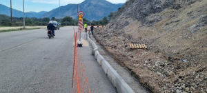 Ξεκίνησαν οι εργασίες για τη δημιουργία πεζοδρομίων στον Δήμο Πάργας