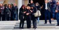 Νίκαια: «Συγχώρεσέ με Στέλιο» - Ξέσπασε σε λυγμούς η πεθερά του 40χρονου που δολοφονήθηκε