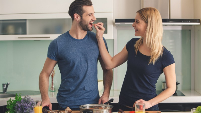 Χοληστερόλη: Πώς θα τη ρίξουμε τρώγοντας έξυπνα