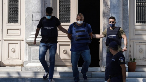 Προφυλακιστέος ο αστυνομικός για τον βιασμό της ανήλικης στη Λέσβο