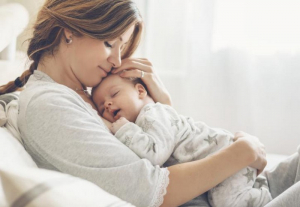 Άνοιξε η πλατφόρμα για την επέκταση της ειδικής παροχής προστασίας μητρότητας