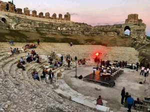 Σημαντικά ευρήματα στο Αρχαίο Θέατρο Νικόπολης αποδεικνύουν την “οικουμενικότητα “ του μνημείου