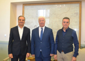 Με τους προέδρους των Επιμελητηρίων Λευκάδας και Κέρκυρας συναντήθηκε ο Περιφερειάρχης