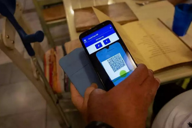 Στο... χρονοντούλαπο πιστοποιητικά, ανεμβολίαστοι και μέτρα