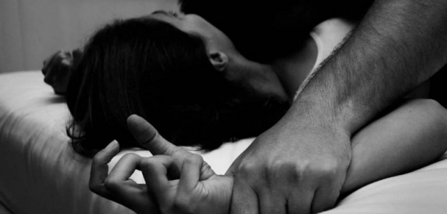 Ανατριχίλα στην Κρήτη: Πα-τέρας βίαζε και εξέδιδε σε πελάτες την ίδια του την κόρη!