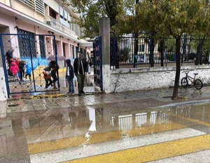 Δύσκολη η πρόσβαση στο 4ο δημοτικό Λευκάδας σε κάθε βροχόπτωση