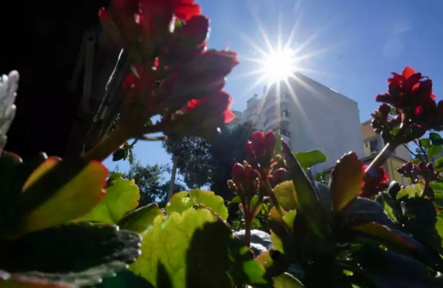 Μαρουσάκης: Τι καιρό θα έχουμε το τριήμερο του Αγίου Πνεύματος - Πού θα δούμε ακόμα και 30 βαθμούς Κελσίου