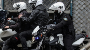 Λιόσια: «Γάζωσαν» με 8 σφαίρες φίλο τράπερ και εξαφανίστηκαν