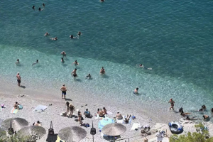 Τουρισμός: Φρενάρει η αύξηση του τζίρου των καταλυμάτων και της εστίασης