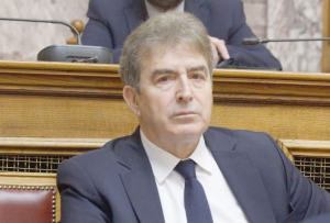 Χρυσοχοΐδης σε Διοικητές Νοσοκομείων: «Όποιος δε μπορεί να μας το πει τώρα»