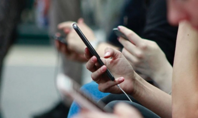 Απίστευτο: Μαθήτριες στις Σέρρες διακινούν πορνογραφικό υλικό!