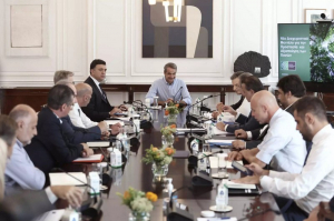 Ανασχηματισμός: Τα σενάρια και οι σκέψεις για νέα παραίτηση – Ποιοι υπουργοί βρίσκονται υπό αξιολόγηση;