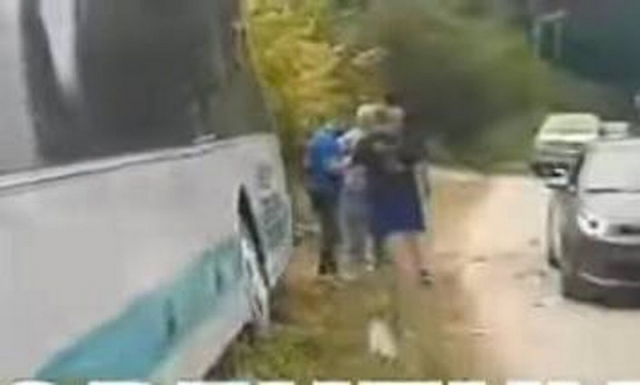 Σοβαρό τροχαίο στην Κέρκυρα: Συγκρούστηκε Ι.Χ. με λεωφορείο ΚΤΕΛ - Πέντε τραυματίες