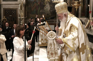 «Πόρτα» της Εκκλησίας στην Σακελλαροπούλου την Κυριακή της Ορθοδοξίας