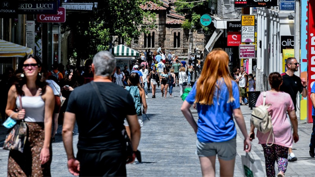 Κορωνοϊός: Σε επίπεδα Απριλίου έφτασαν ξανά τα κρούσματα