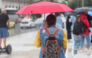 Σε κλοιό κακοκαιρίας η χώρα: Καμπανάκι για μεγάλα ύψη βροχής σε Άρτα, Ιόνιο, Λακωνία - Δείτε χάρτες