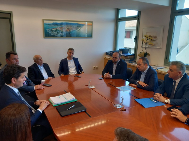 Μ. Κουτουλάκης - Λευκάδα: «Υπογράψαμε την πρώτη συμφωνία με το Νέαρχος. Το φθινόπωρο θα μπορούμε να χρηματοδοτούμε έργα»