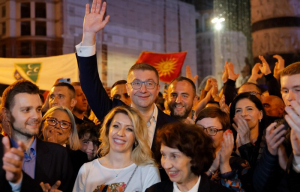 Σκόπια: Ο αρχηγός του VMRO εγκαλεί την Ελλάδα για μη εφαρμογή της Συμφωνίας των Πρεσπών