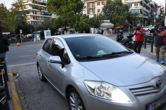 Την Πέμπτη η απολογία του 45χρονου βιαστή – Με αλεξίσφαιρο και κουκούλα στην Ευελπίδων