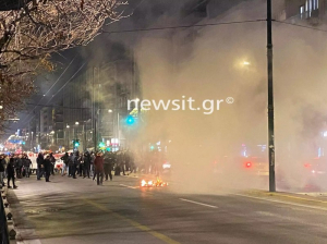 Σύγκρουση τρένων στα Τέμπη: Επεισόδια έξω από τα γραφεία της Hellenic Train