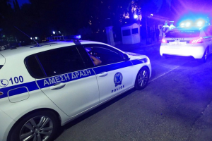 Άνδρας κυκλοφορούσε στους δρόμους της Λευκάδας με γκλοπ