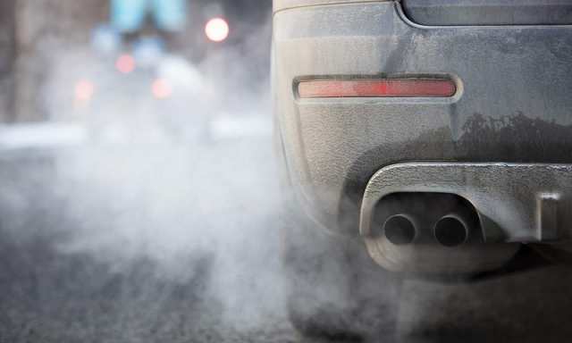 Επίσημο: Περιβαλλοντικό χαράτσι 1.000 ευρώ στα παλιά ΙΧ