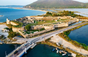 Επιστολή Καββαδά στο Υπουργείο για ασφαλτόστρωση στην περιοχή του Κάστρου μέχρι την πλωτή γέφυρα
