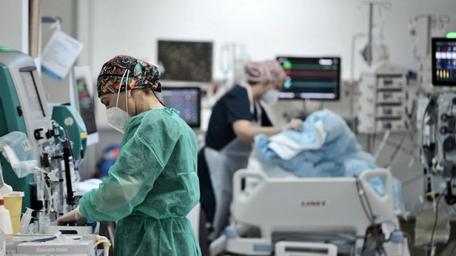 Λαμία: 61χρονος με κορωνοϊό βγήκε από τη ΜΕΘ μετά από πέντε μήνες