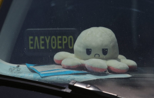 Φρίκη στα Χανιά: Επίθεση σε γυναίκα οδηγό ταξί