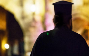 Φρίκη στο Ναύπλιο: Χειροπέδες σε ιερέα για ασέλγεια σε 12χρονο!