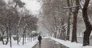 Ισχυρή ψυχρή εισβολή φέρνει κρύο και χιόνια