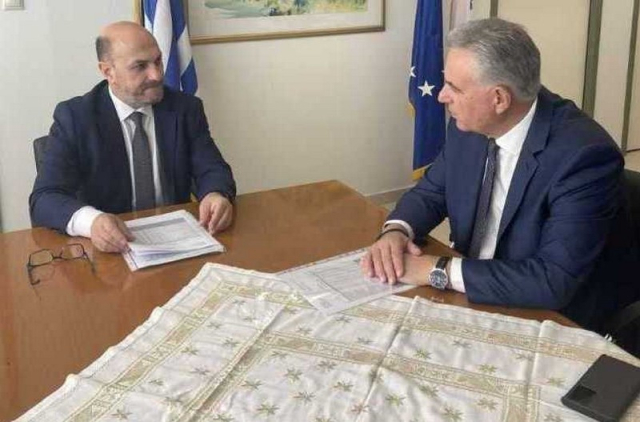 Συναντήσεις Καββαδά με εκκλησία και Περιφέρεια για το γηροκομείο και την πλωτή γέφυρα