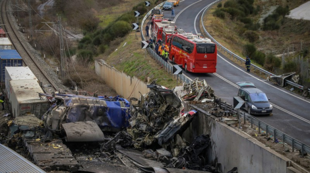 Σύγκρουση τρένων στη Λάρισα: «Μας φέρνουν συνέχεια παιδιά, είναι τρομακτικό» - Συγκλονίζει ο διευθυντής ορθοπεδικής