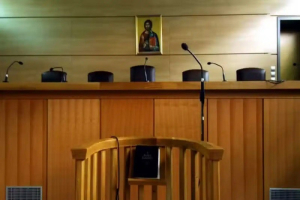 Η Ένωση Διοικητικών Δικαστών ζητάει την επιστροφή του 13ου και 14ου μισθού στο Δημόσιο