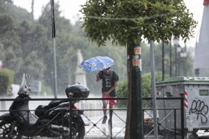 Βροχές, χαλάζι και κεραυνούς φέρνει η κακοκαιρία Petar / Επηρεάζεται η Δυτική Ελλάδα