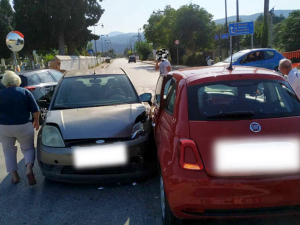 Τροχαίο στη διασταύρωση Φιλοσόφων-Αναπαύσεως: Μπερδεύτηκε με τη σήμανση και συγκρούστηκε με ΙΧ
