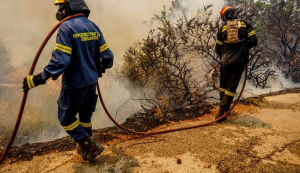 Φωτιά: Πύρινα μέτωπα σε Ζάκυνθο και Αργολίδα
