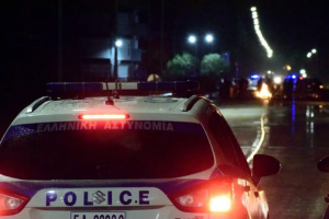 Λάρισα: 27χρονος μαχαιρώθηκε έξω από νυχτερινό κέντρο – «Ανθρωποκυνηγητό» της ΕΛ.ΑΣ. για τον δράστη