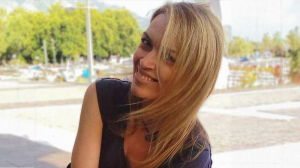 Θλίψη στην Καλαμάτα για την 43χρονη μητέρα - Τίναζε χαλί στο μπαλκόνι και έπεσε από τον 2ο όροφο