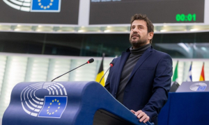 Αλέξης Γεωργούλης: «Βροχή» οι παραιτήσεις από το γραφείο του - Κοινό μυστικό στις Βρυξέλλες