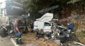 Φρικτό τροχαίο στην Πρέβεζα λόγω της βροχής – Ξεψύχησε 50χρονη