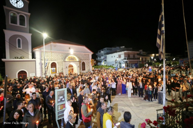 Πλήθος κόσμου στην Ανάσταση στο Νυδρί