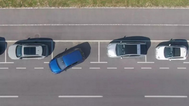 Ένα απίστευτο τρικ για να πετύχεις το τέλειο παρκάρισμα