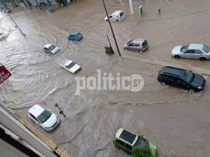 Θεσσαλονίκη: Σφοδρή καταιγίδα &amp; χαλάζι - Οι δρόμοι μετατράπηκαν σε ποτάμια