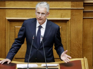 Απάνθρωπη δήλωση Πνευματικού: Προτείνει διαλογή καρκινοπαθών στα νοσοκομεία για μείωση κόστους