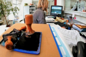 Απάτη με τις τριετίες: Δεν ξεπαγώνουν τον Γενάρη του 2024, αλλά το 2027!