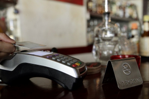 Η εφορία στήνει «δόκανο» στους επαγγελματίες και με 5 νέες τεχνικές ελέγχου